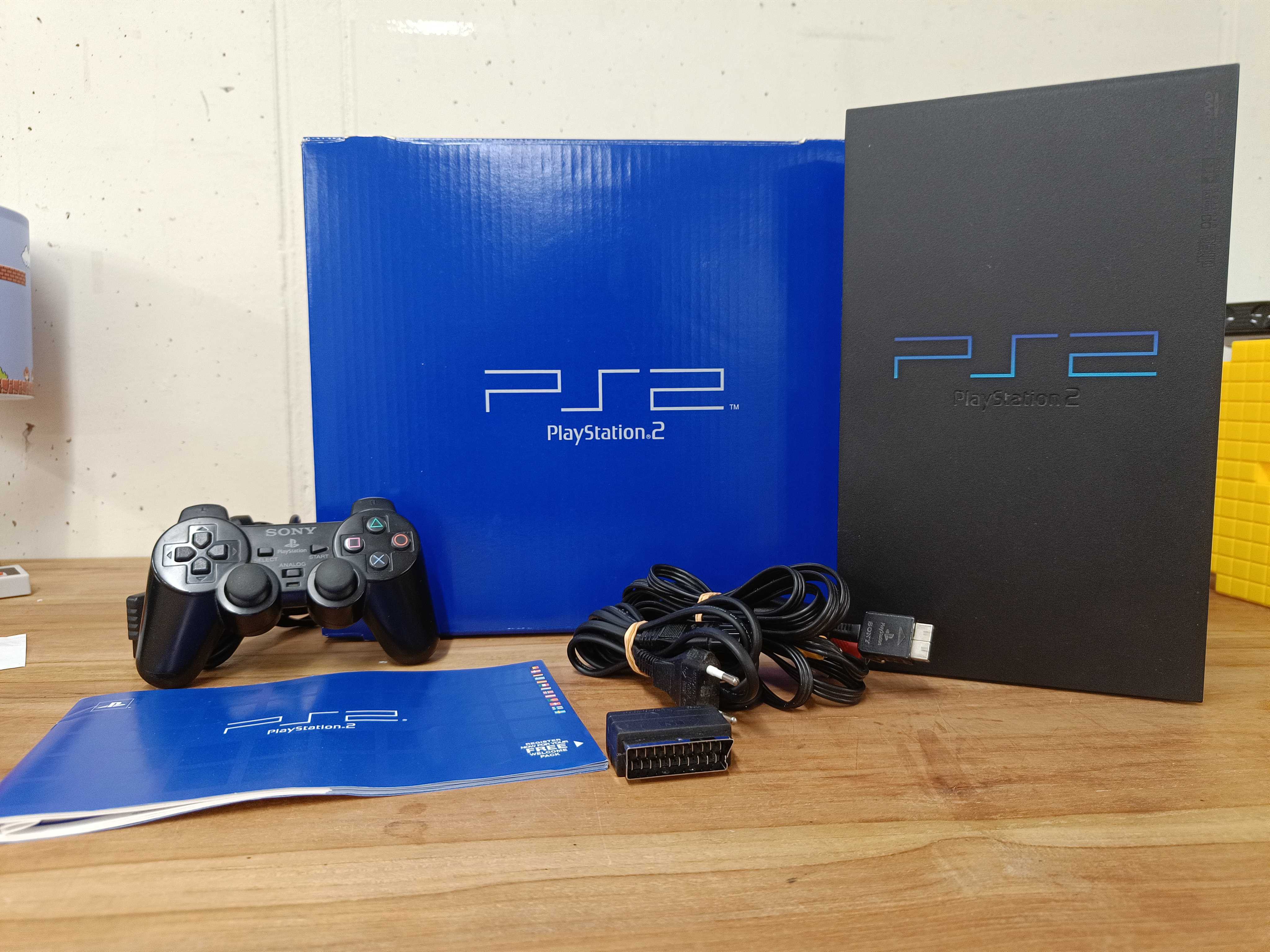 Sony PlayStation 2 Phat Starter Pack - Black Edition [Complete]